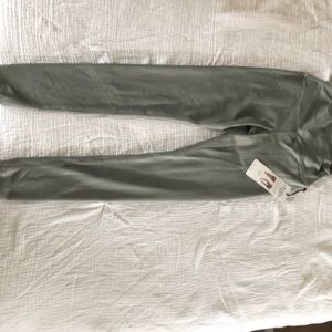 High waist shine airbrush Alo leggings